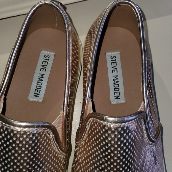 Steve Madden Slip on - Picture 3 of 3